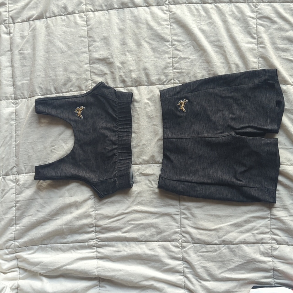 Tracksmith matching set